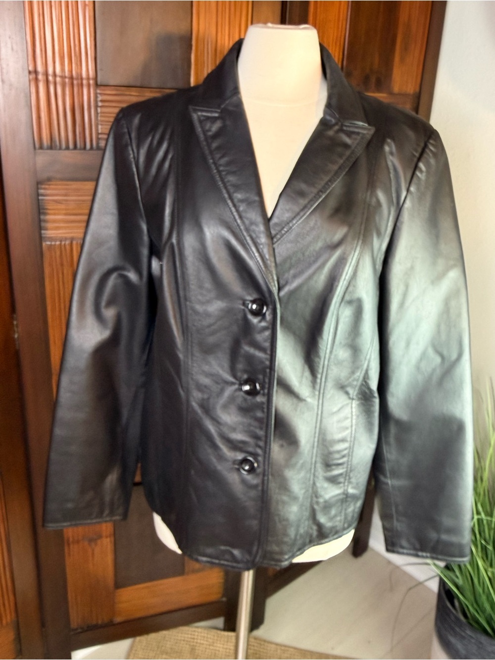 East 5th Womens Large Black Genuine Leather Blazer Jacket 3 Button Classic Fit - Picture 2 of 11